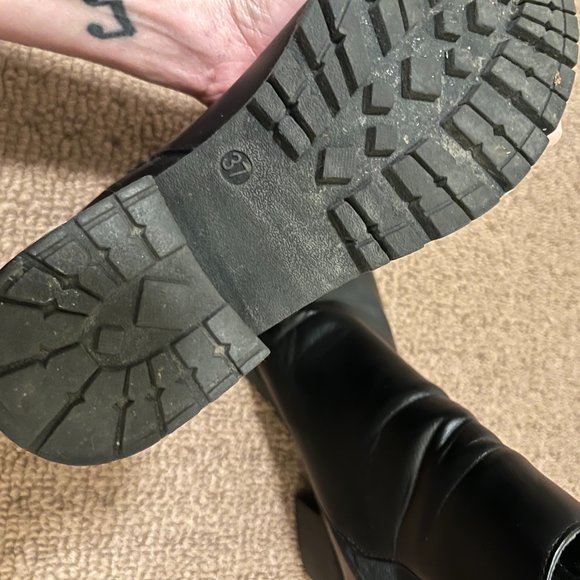 Matt & Nat Montroyal Heeled Boots - Picture 5 of 8